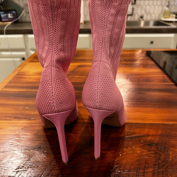 NWOB Steve Madden pink knit stiletto booties - Picture 6 of 8